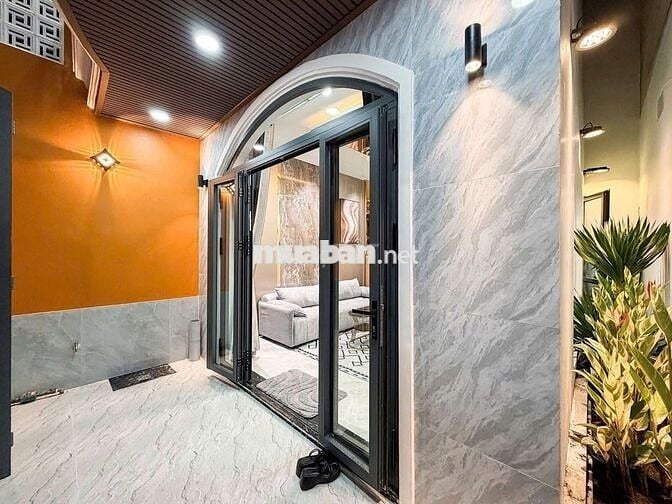 4.2 X 13 DT đất 53 m2 - ra Phạm Văn Đồng 1 phút 3 PN nhỉnh 6 Đ