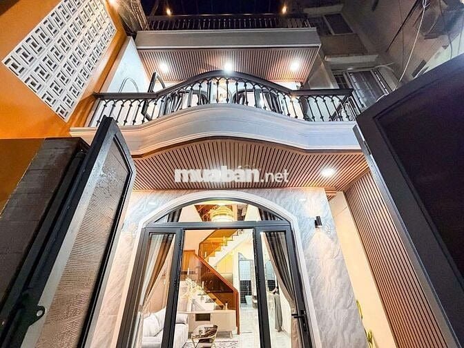 4.2 X 13 DT đất 53 m2 - ra Phạm Văn Đồng 1 phút 3 PN nhỉnh 6 Đ