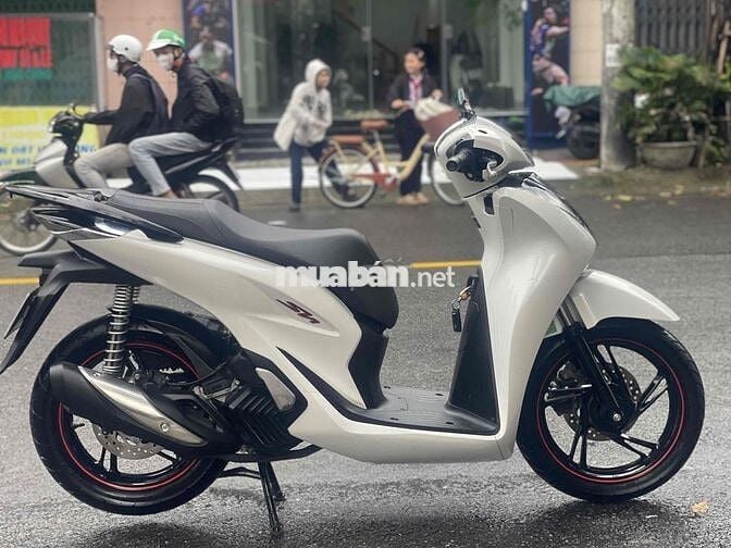 Honda SH 2024 Trắng Đen 5000km
