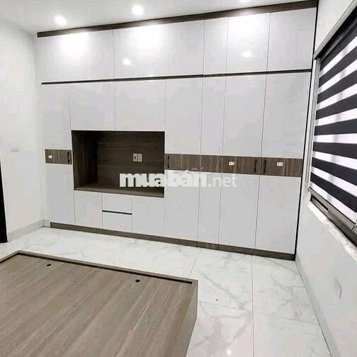 Bán nhà Tu hoàng 1 nhà ra QL32 6 tầng 4 ngủ ô tô đỗ cửa - nhỉnh 6 tỷ