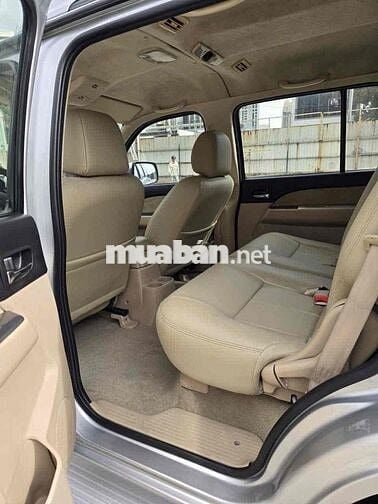 Ford Everest 2012 2.5L 4x2 MT - 160000 km