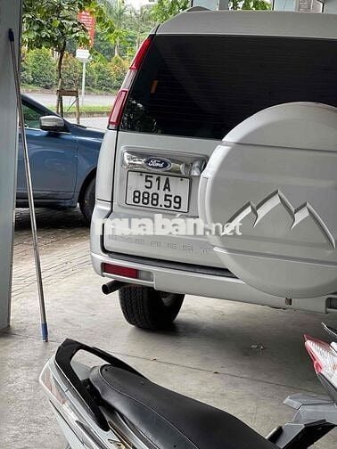 Ford Everest 2011 2.5L 4x4 MT - 128000 km