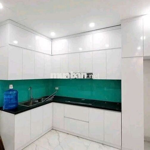 Bán nhà Tu hoàng 1 nhà ra QL32 6 tầng 4 ngủ ô tô đỗ cửa - nhỉnh 6 tỷ