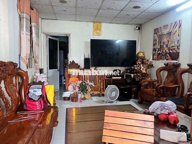 NHÀ CẤP 4, DT 110M2 (5x21.5), ĐƯỜNG 6M, GẦN VINCOM, 3 ĐỒNG TL