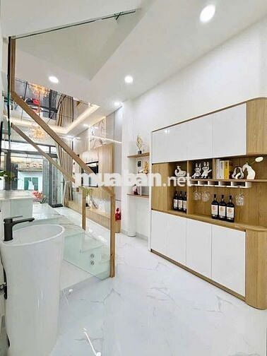 XE TẢI ĐỖ CỬA – NHÀ 3 TẦNG – FULL NỘI THẤT–NHỈNH 5 TỎI–HUỲNH VĂN NGHỆ