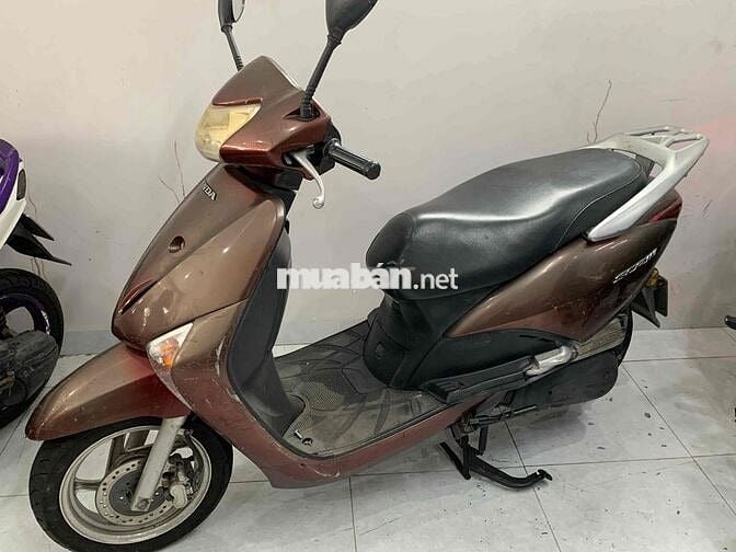 Honda SCR màu Nâu