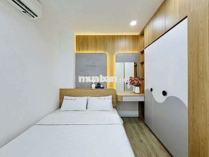 XE TẢI ĐỖ CỬA – NHÀ 3 TẦNG – FULL NỘI THẤT–NHỈNH 5 TỎI–HUỲNH VĂN NGHỆ