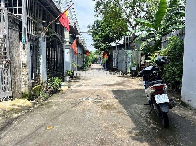 NHÀ CẤP 4, DT 110M2 (5x21.5), ĐƯỜNG 6M, GẦN VINCOM, 3 ĐỒNG TL