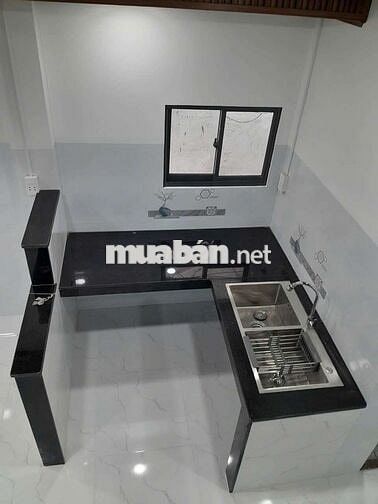 NHÀ HẺM XE BA GÁC.ĐI BỘ RA PHAN CHU TRINH.GẦN CHỢ.SAT TRƯỜNG ĐH CÁN BỘ