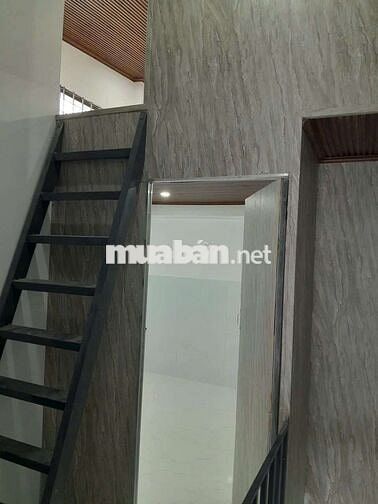 NHÀ HẺM XE BA GÁC.ĐI BỘ RA PHAN CHU TRINH.GẦN CHỢ.SAT TRƯỜNG ĐH CÁN BỘ