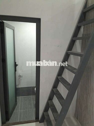 NHÀ HẺM XE BA GÁC.ĐI BỘ RA PHAN CHU TRINH.GẦN CHỢ.SAT TRƯỜNG ĐH CÁN BỘ