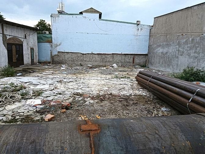 Đất cho thuê làm kho, xưởng, sân bóng mini,...