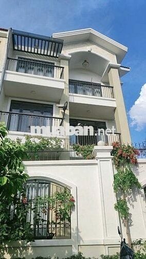 BT GÓC 2 MT–KIẾN TRÚC SANG TRỌNG–P.13,BÌNH THẠNH DT:10,75x17CN:183,6m2