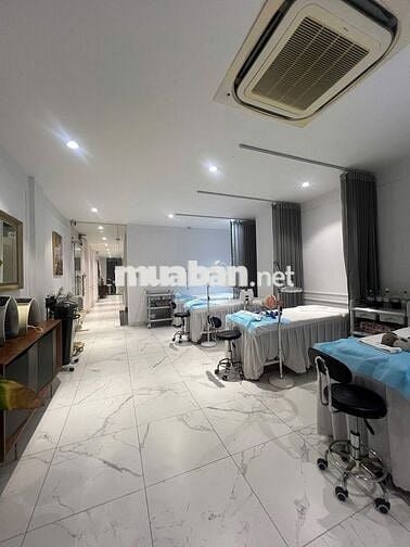 Tòa nhà có thang máy- 2A/ Cao Thắng, Quận 3 - Hầm - 5 tầng