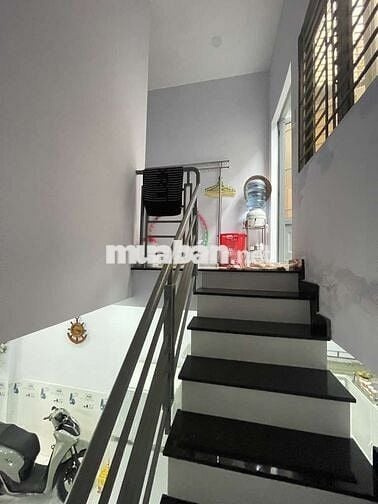 Nhà đẹp ở ngay Bình Tân HXT , xây tâm huyết , HC đủ sổ đẹp