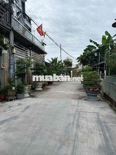 bình thành chủ ngợp giá 3,9 tỷ 4x14nhà 3tầng