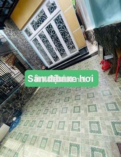 Nhà 1 trệt 2 lầu 100m2 sân đậu xe hơi 3PN cực thoáng mát gần QL 1K