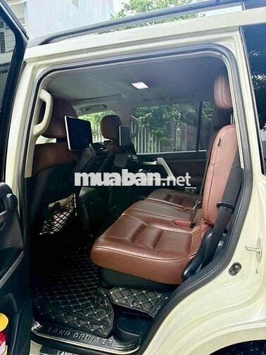 Toyota Land Cruiser 2020 VX Trắng