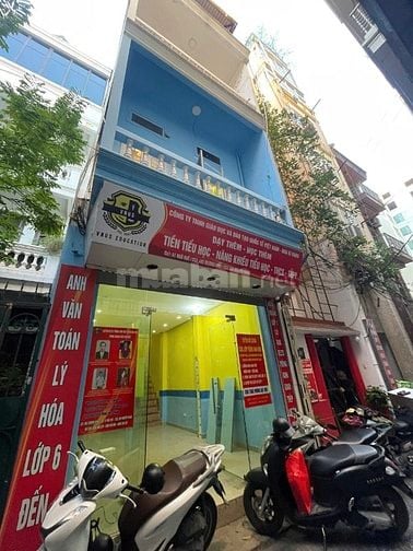 Cho thuê nhà mặt Ngõ Huế, Hai Bà Trưng, DT 70m2, 3,5 tầng, ô tô đỗ cửa