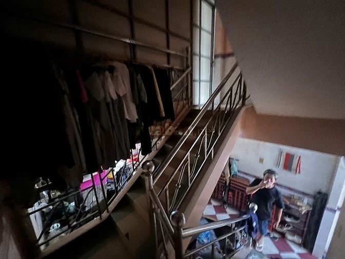 Nhà 1 đời chủ chưa qua đầu tư Hẻm xe hơi Trịnh Đình Trọng