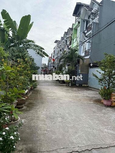 bình thành chủ ngợp giá 3,9 tỷ 4x14nhà 3tầng