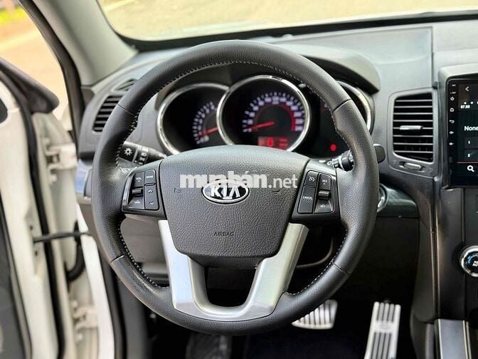 Kia Sorento 2014 GAT 2.4L 4WD - 110000 km