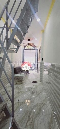 Nhà 1 Trệt 1 Lầu Lê Đại Hành Q11 – Sổ Hồng Mới 2025 – Giá Rẻ Chỉ 2.75 