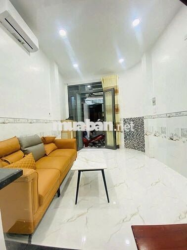 BÁN NHÀ 227/18 LÝ THÁI TỔ, QUẬN 10. DT:3.3X9M. 27 M2. GIÁ 5.8 TỶ TL