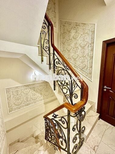 HIẾM_ NHÀ 1 XẸT_HXH_5 TẦNG_6PN_SHR_41M2_Giảm sâu còn 8ty6 Q10