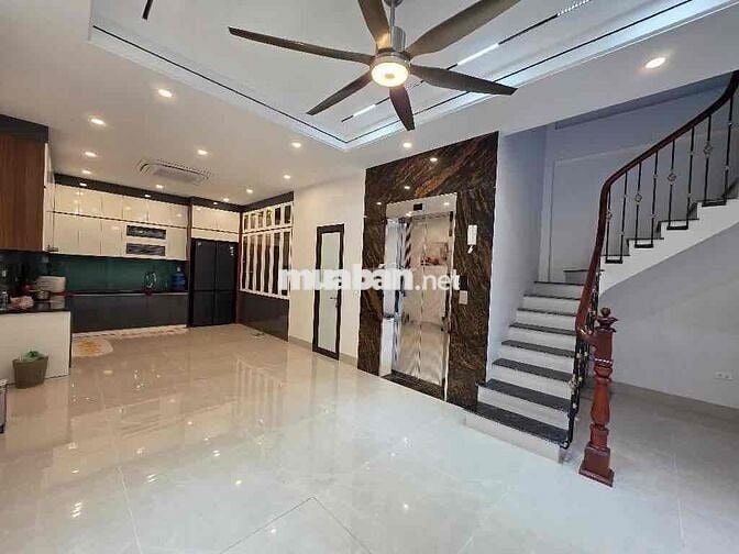 NHÀ 4 TẦNG LÔ GÓC – Ô TÔ VÀO NHÀ – THANG MÁY – 4 NGỦ TIỆN NGHI TẠI NG