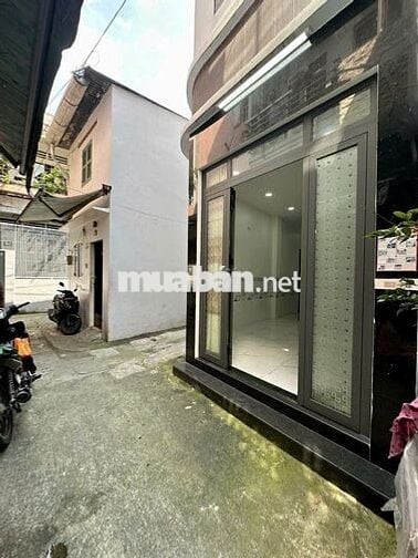 BÁN NHÀ 227/18 LÝ THÁI TỔ, QUẬN 10. DT:3.3X9M. 27 M2. GIÁ 5.8 TỶ TL