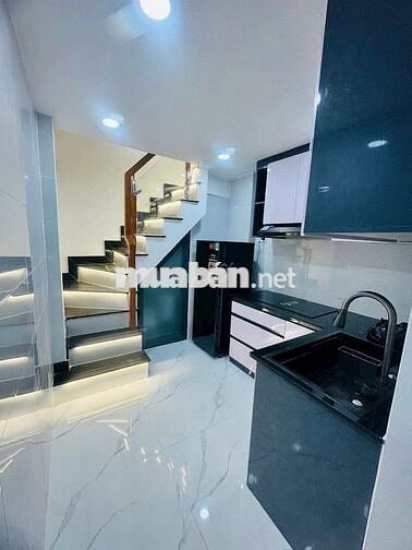 BÁN NHÀ 181 NHẬT TẢO, QUẬN 10 – 29.5m² – TRỆT LỬNG 2 LẦU ST – 10.3 TỶ