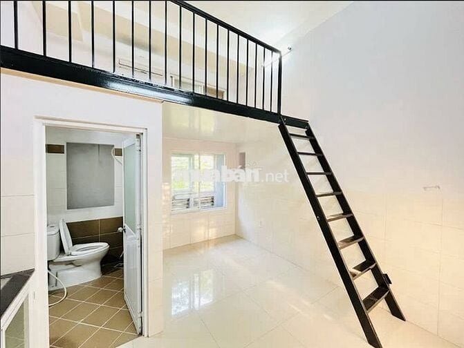 PHÒNG GÁC LỬNG THOÁNG MÁT NGAY LẠC LONG QUÂN GẦN ĐH VĂN HIẾN AN NINH