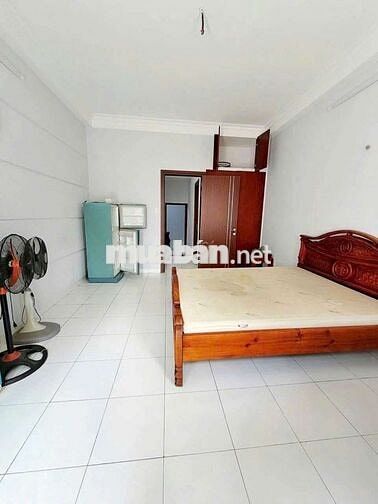 Cho thue nhà diện tích rộng rãi Gò Vấp