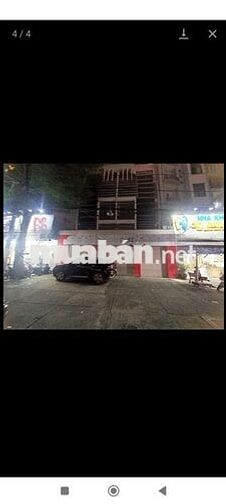 Cho thuê nhà 5 lầu thang máy. Via hè rộng. Đâu xe thoải mái.