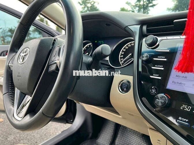 Chú lên đời để lại camry 2021 - 82673km