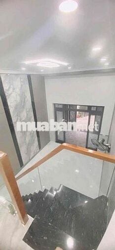 ban nha sổ hông riêng gia re quân 12