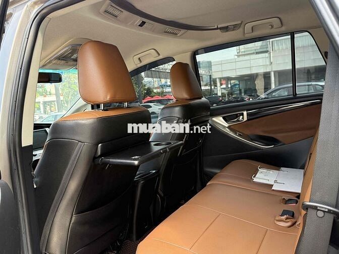 Toyota Innova 2017 2.0G -7 chỗ số tự động tại hãng