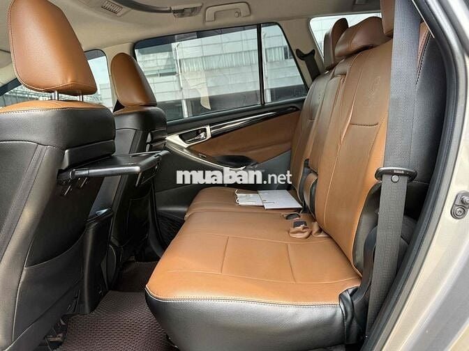 Toyota Innova 2017 2.0G -7 chỗ số tự động tại hãng