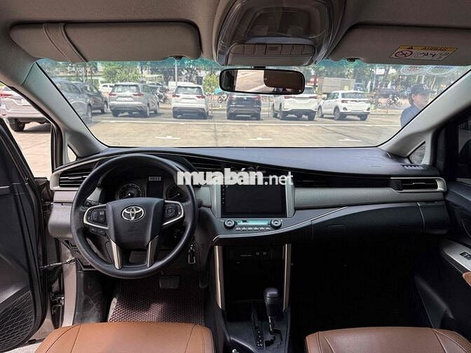 Toyota Innova 2017 2.0G -7 chỗ số tự động tại hãng