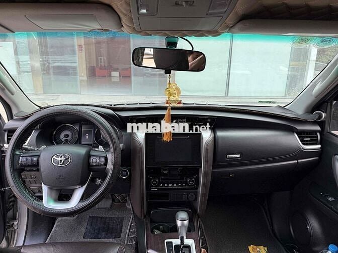 Toyota Fortuner 2019 - Máy Xăng - 1 Cầu - Tại Hãng