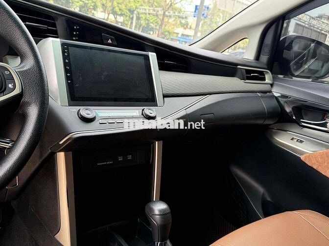 Toyota Innova 2017 2.0G -7 chỗ số tự động tại hãng