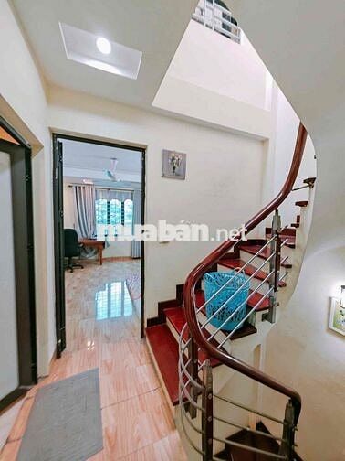 bán nhà 6 tầng ngõ 2 cầu bươu  mới kính cong