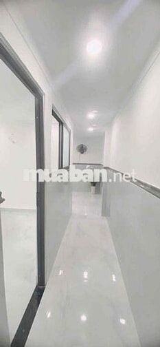 ban nha sổ hông riêng gia re quân 12