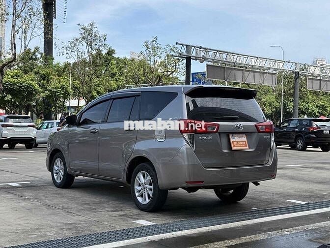 Toyota Innova 2017 2.0G -7 chỗ số tự động tại hãng