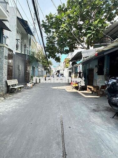 Nhà sổ hồng riêng 81m2, 3PN 2WC ngay vòng xoay An Lạc Tp.HCM