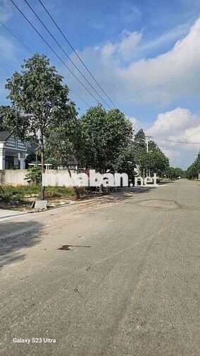 Đất 300m2 bên trường ĐH Việt Đức sổ hồng chính chủ đường nhựa 8m. Kinh