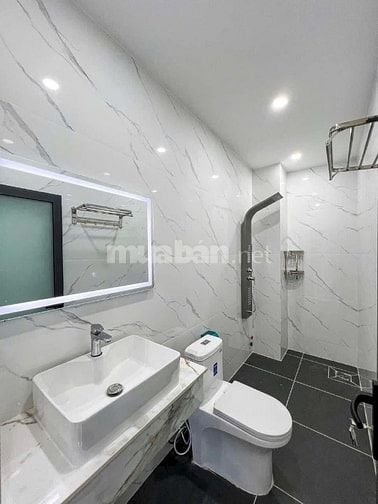 Bán Nhà Phố Hiện Đại 3 Tầng - Trung Tâm Thủ Dầu Một - Giá Cực Tốt