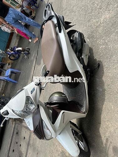 xe đang chạy kẹt tiền cần bán gấp