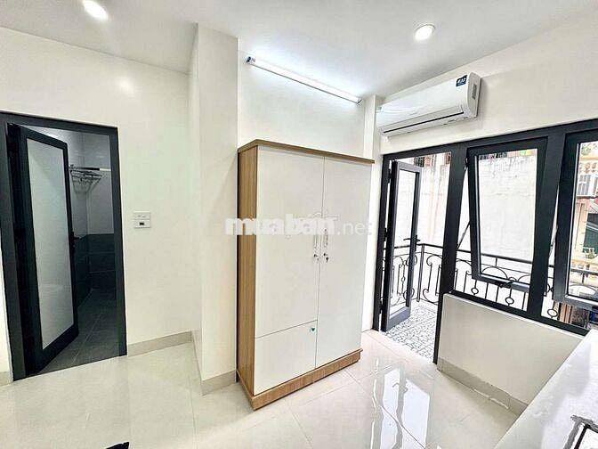 Bóc tem CCMN 25m2 Full đồ. Ban công thoáng tại Lạc Long Quân